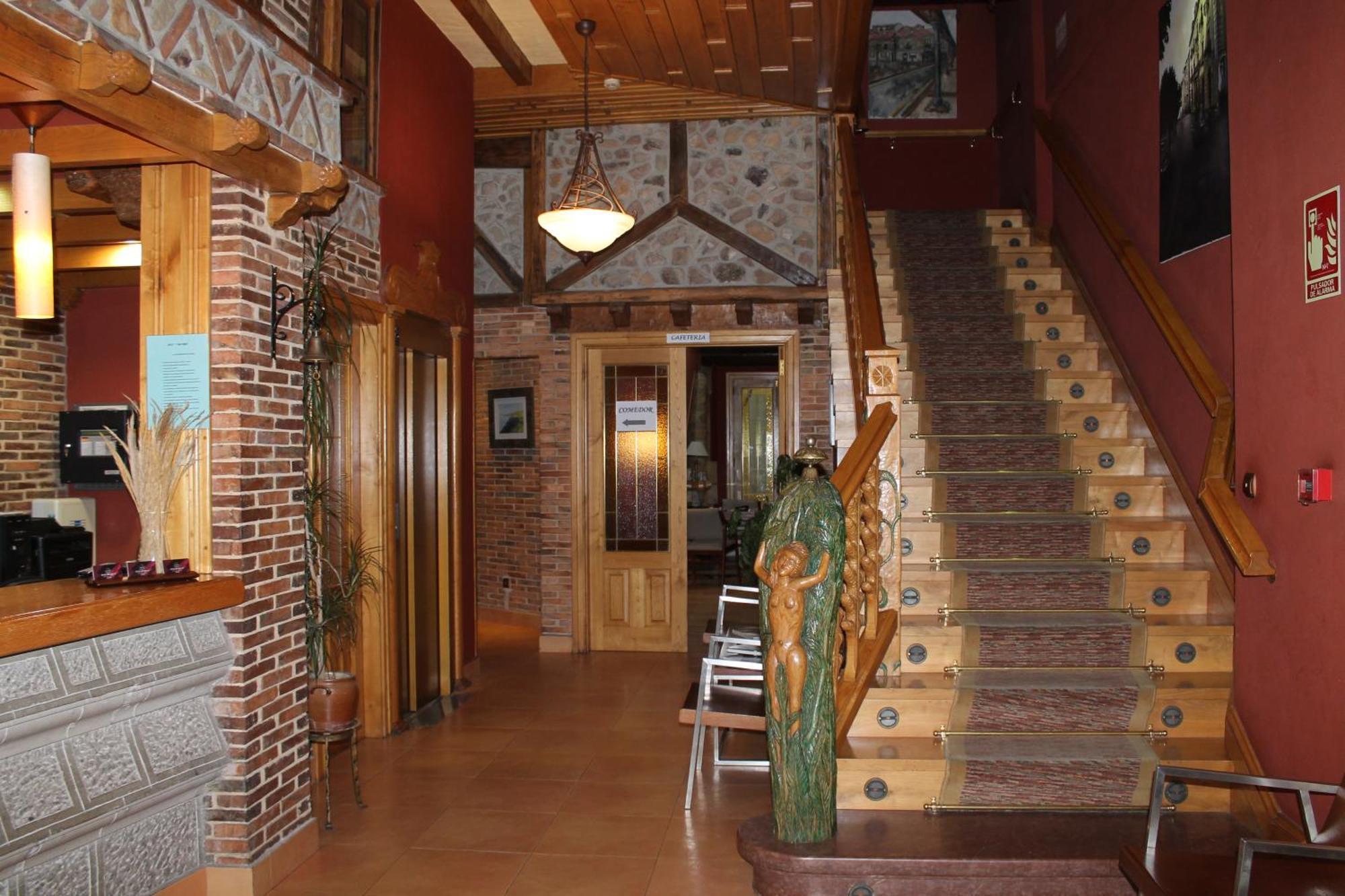 Hotel San Roque Reinosa Exterior foto