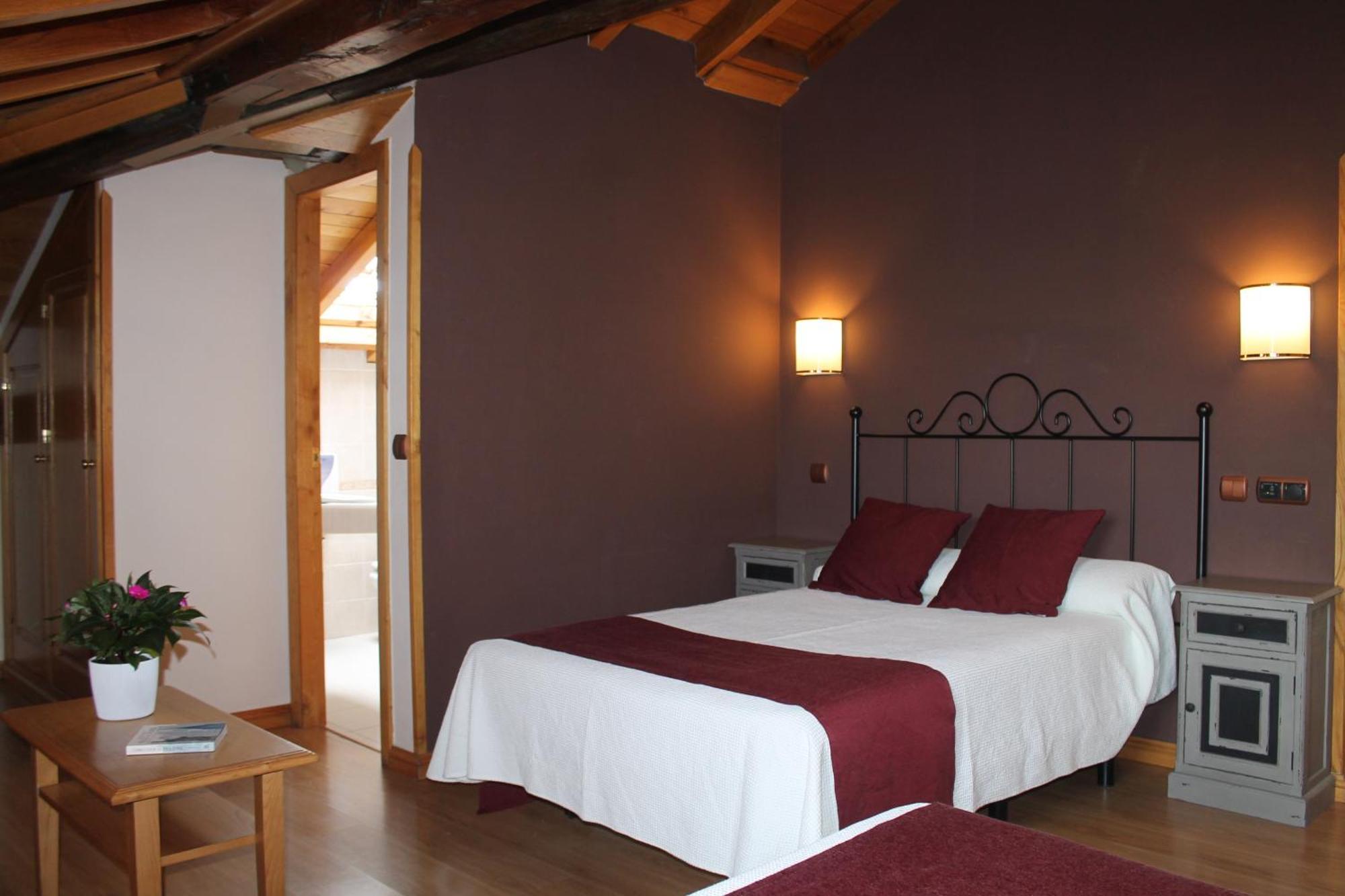 Hotel San Roque Reinosa Exterior foto